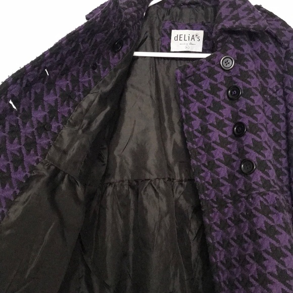 Coat - Picture 5 of 5